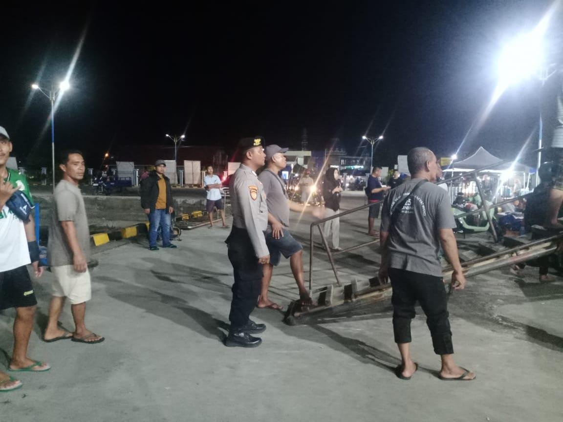 Polres Wakatobi Laksanakan Pengamanan Keberangkatan KM Simba 1 di Pelabuhan Wanci