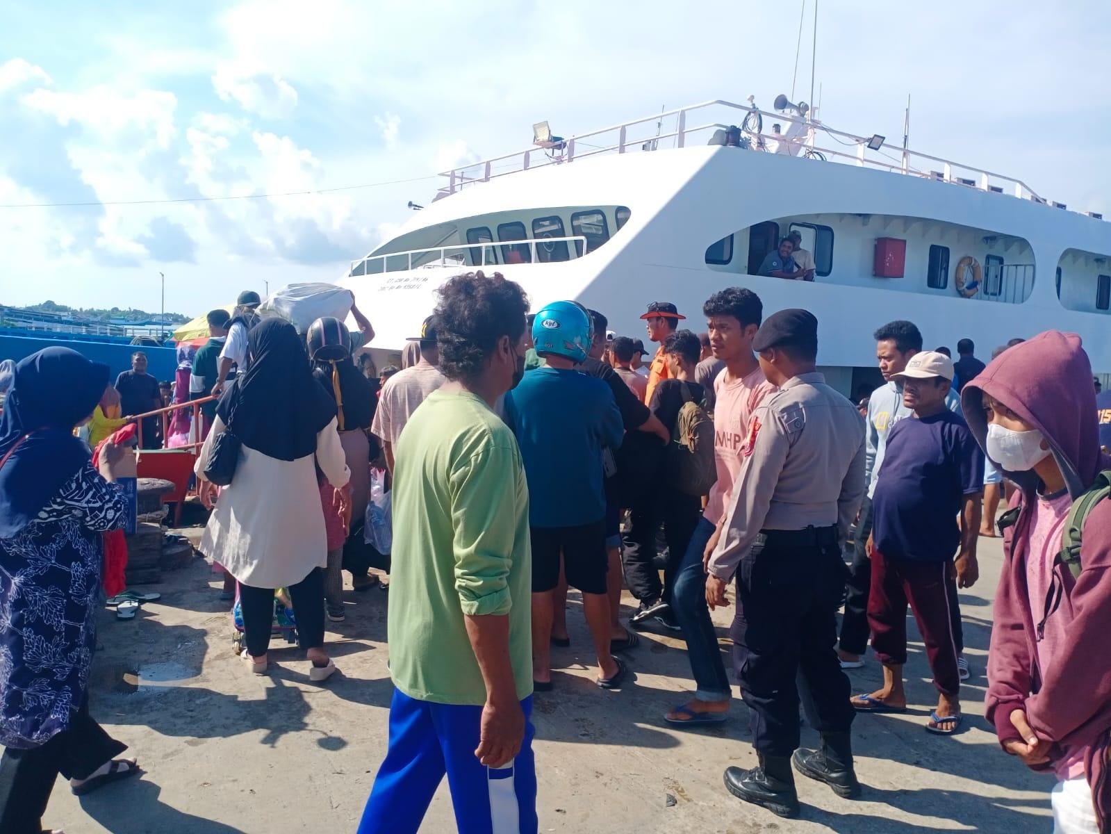 Operasi Lilin Anoa 2025, Polres Wakatobi Kawal Kedatangan KM Napoleon 777