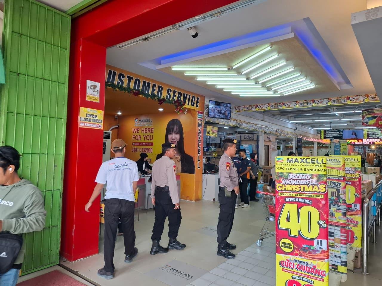 Ditpamobvit Polda Sultra Laksanakan KRYD Pengamanan Natal 2025 dan Tahun Baru 2026 di Area Perbelanjaan