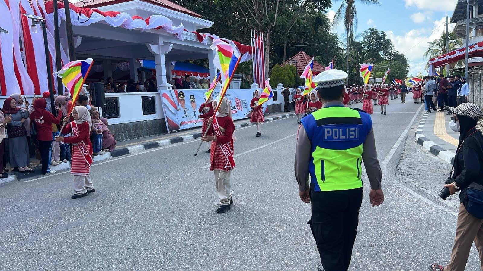 Polres wakatobi siagakan 102 Personel di gerak jalan indah Wakatobi
