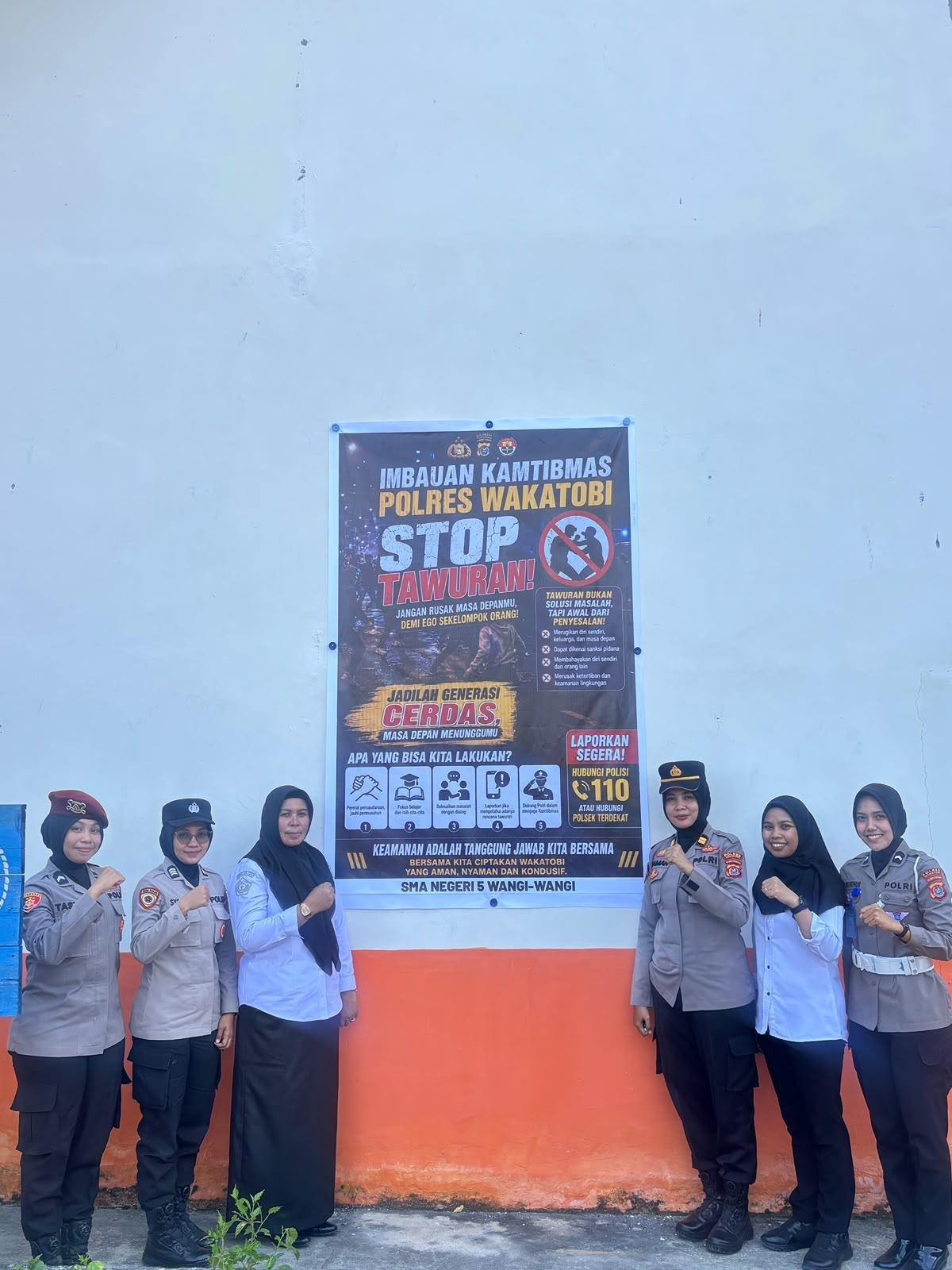 Polwan Polres Wakatobi Gelar "Polwan Goes To School" di SMAN 5 Wangi-Wangi