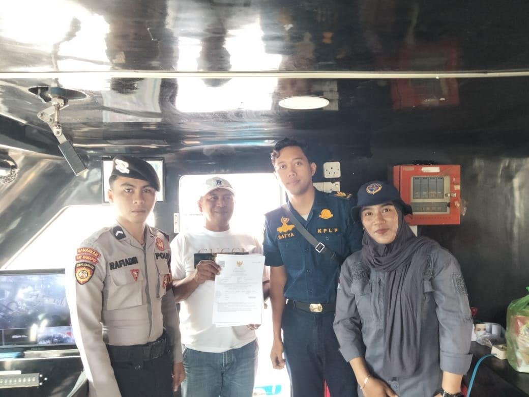 Satpamobvit Polres Wakatobi Berikan Pelayanan Keamanan Keberangkatan KM. Pacific Jetstar 1