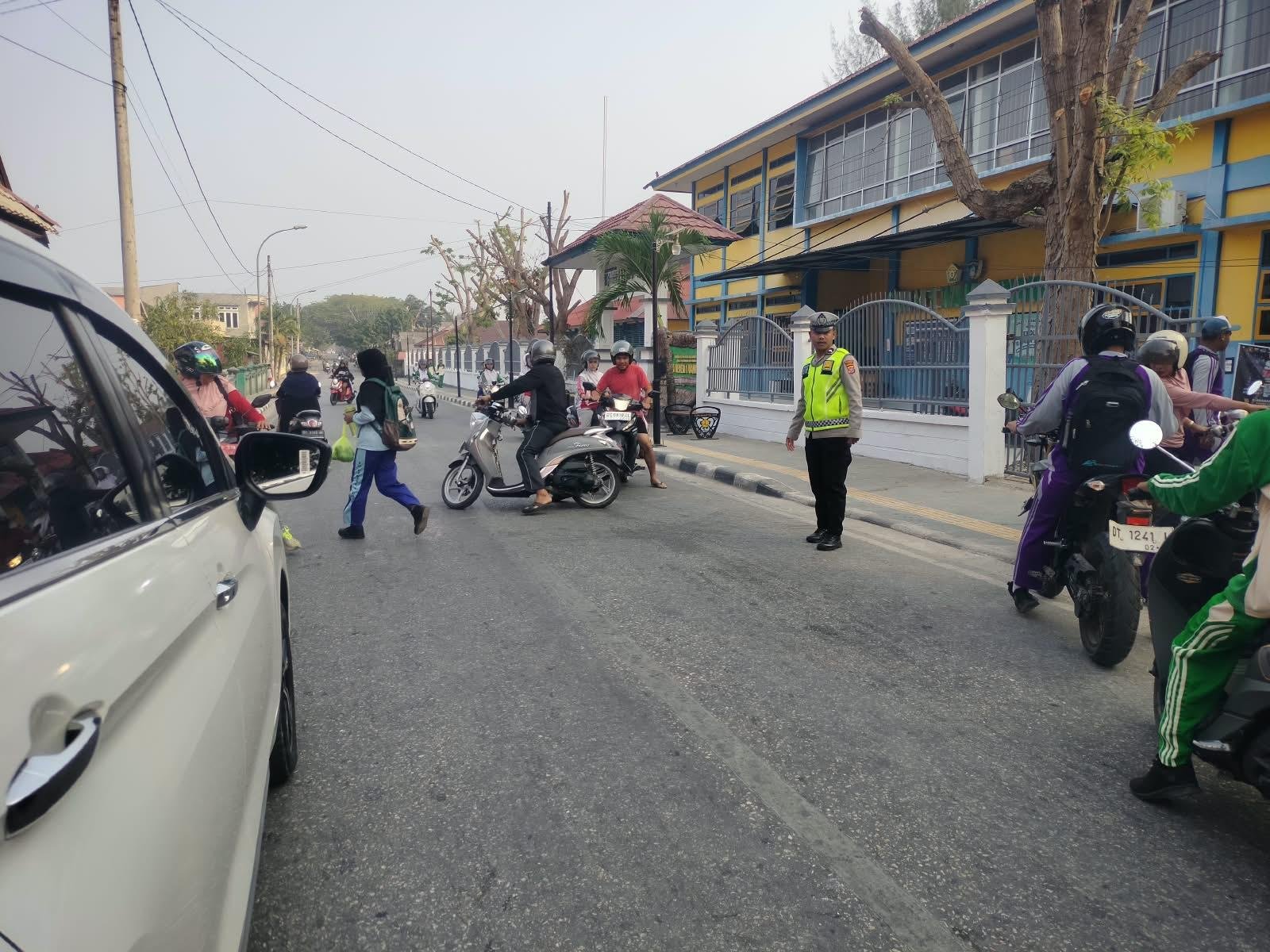 Cegah Kecelakaan Lalu Lintas, Satlantas Polres Wakatobi Gelar Pengaturan Pagi di Titik Rawan