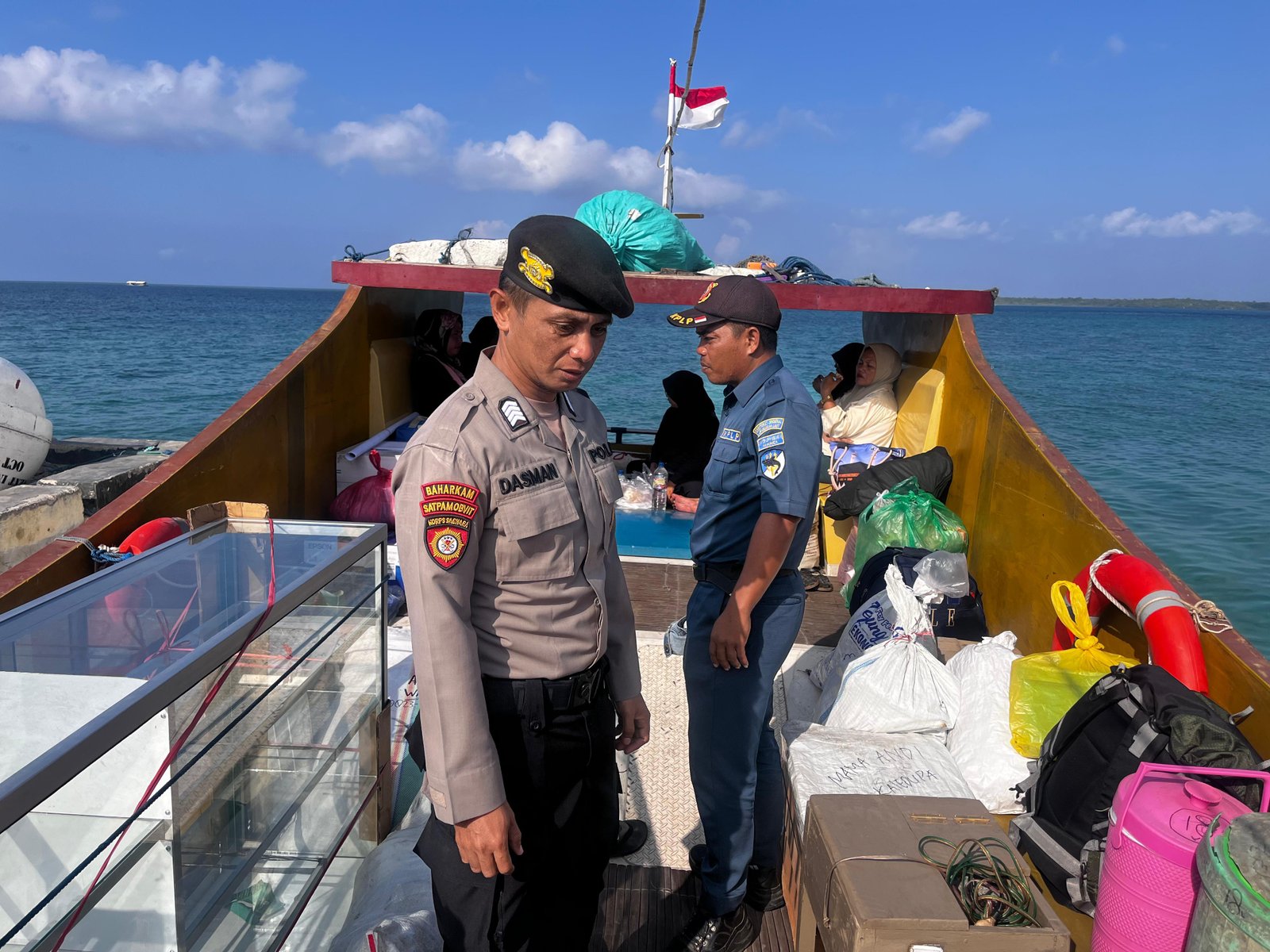 Sat Pamobvit Polres Wakatobi Berikan Layanan Keamanan Keberangkatan KM Manu Manu Kaindea menuju Kaledupa