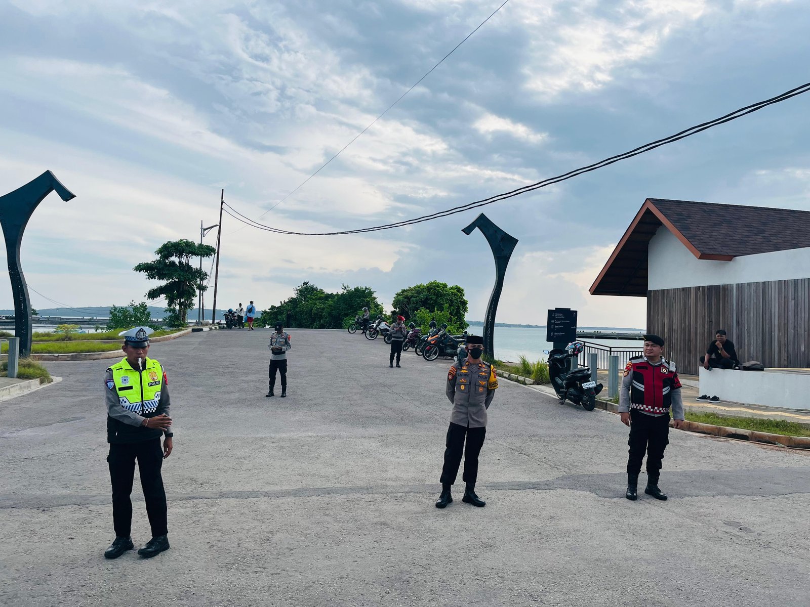 Operasi Ketupat 2026, Tim Patroli Polres Wakatobi Intensifkan Patroli di Kawasan Pasar Sore