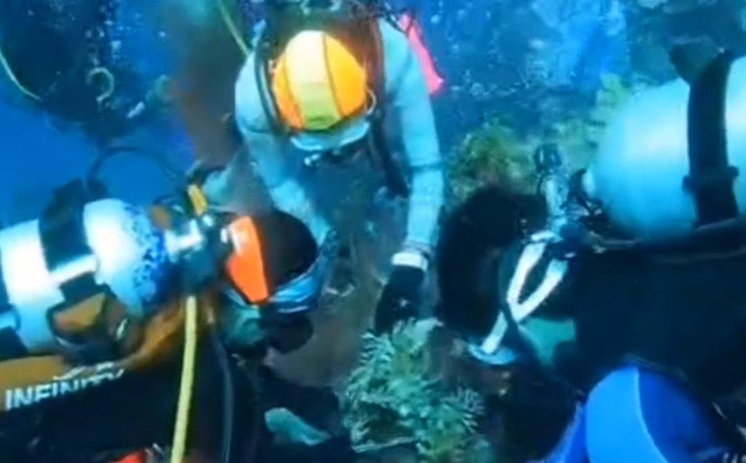 Polres Wakatobi Bersama Wakatobi Dive Trip Gelar Aksi Bersih Laut Dukung Arahan Presiden